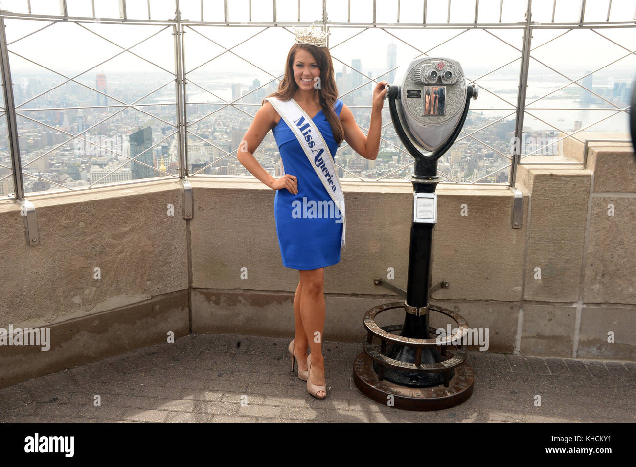 NEW YORK, NY - SEPTEMBER 12: Miss America 2018 Cara Mund visits the Empire State Building on September 12, 2017 in New York City   People:  Cara Mund  Transmission Ref:  MNC1 Stock Photo