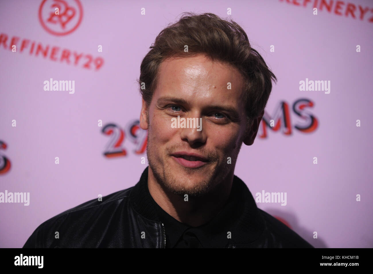 セール中…サム・ヒューアン直筆サイン入り大型写真…Sam Heughan Amazon.co.jp: セール中…サムヒューアン直筆サイン入り大型写真