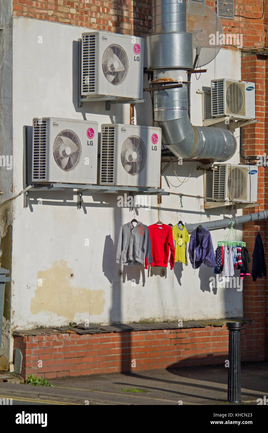 Air conditioning ducting hires stock photography and images Alamy