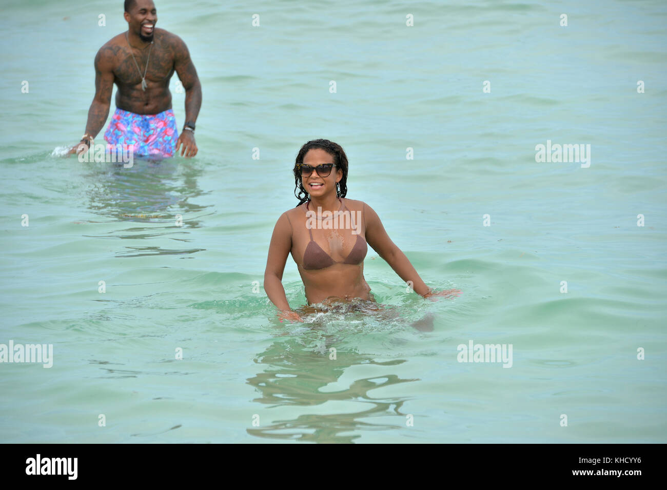 Henan bathing naked 