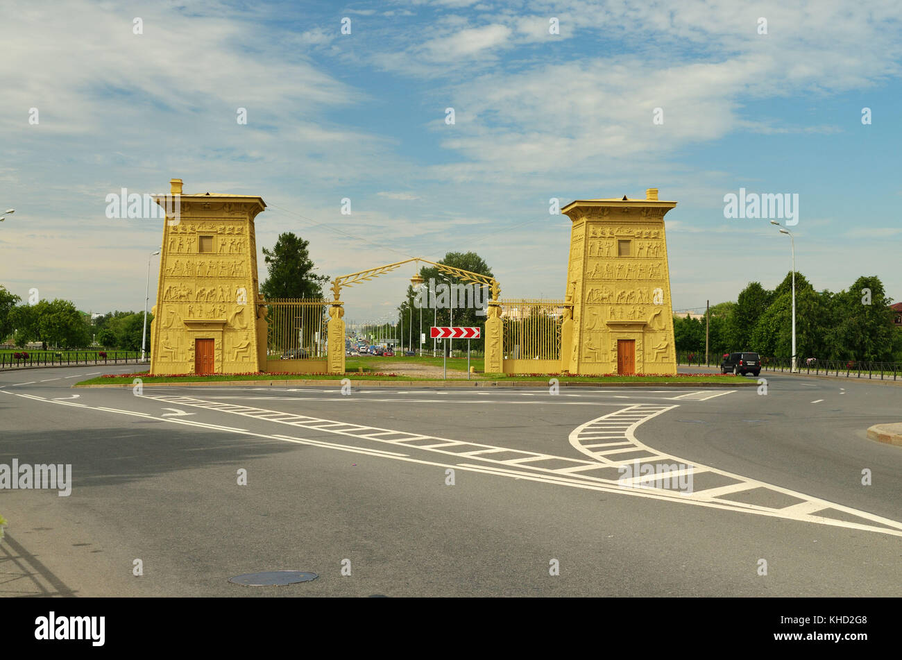 At the entrance to the city stith decorative arch on the Egyptian theme. Stock Photo