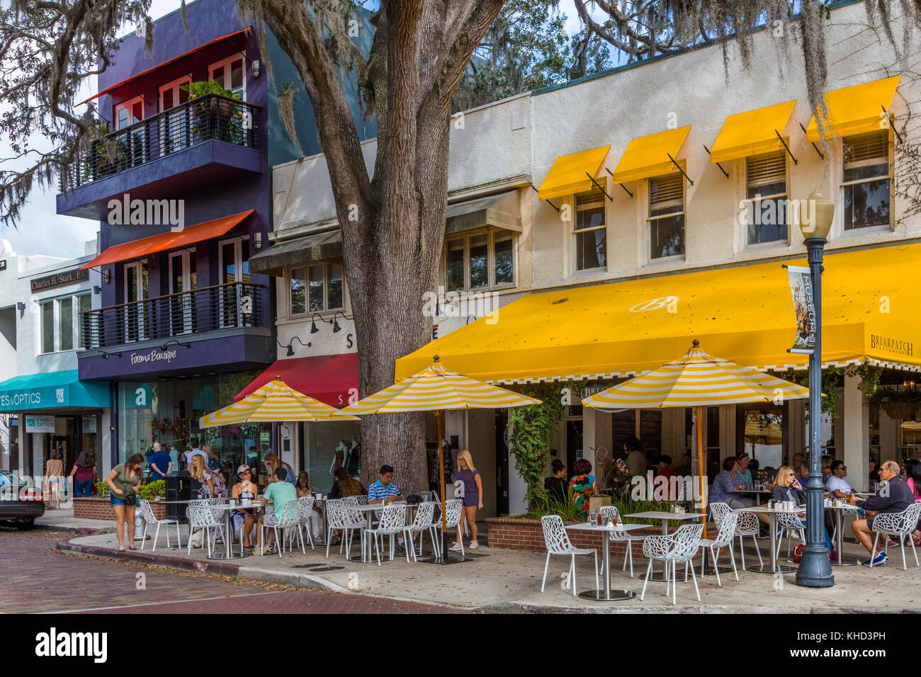 Outdoor Cafe On Park Avenue In Winter Park Florida United States Stock Photo Alamy