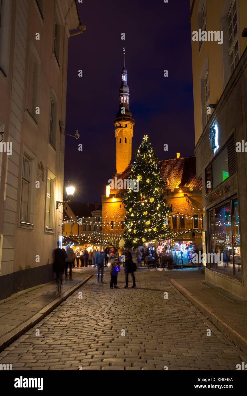 City hall square at Christmas Stock Photo - Alamy