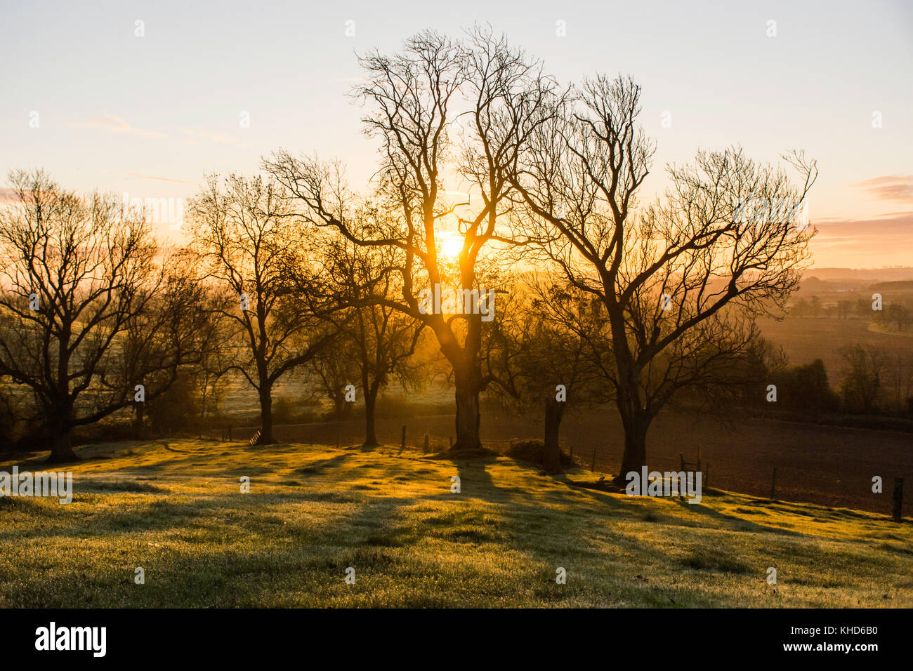 sun rising across leicestershire countryside Stock Photo