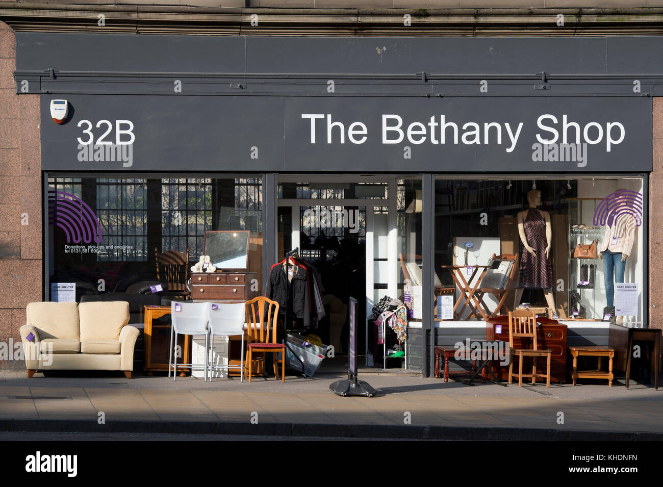 UNITED KINGDOM, SCOTLAND, EDINBURGH, SHOPS ALONG LEITH WALK Stock Photo