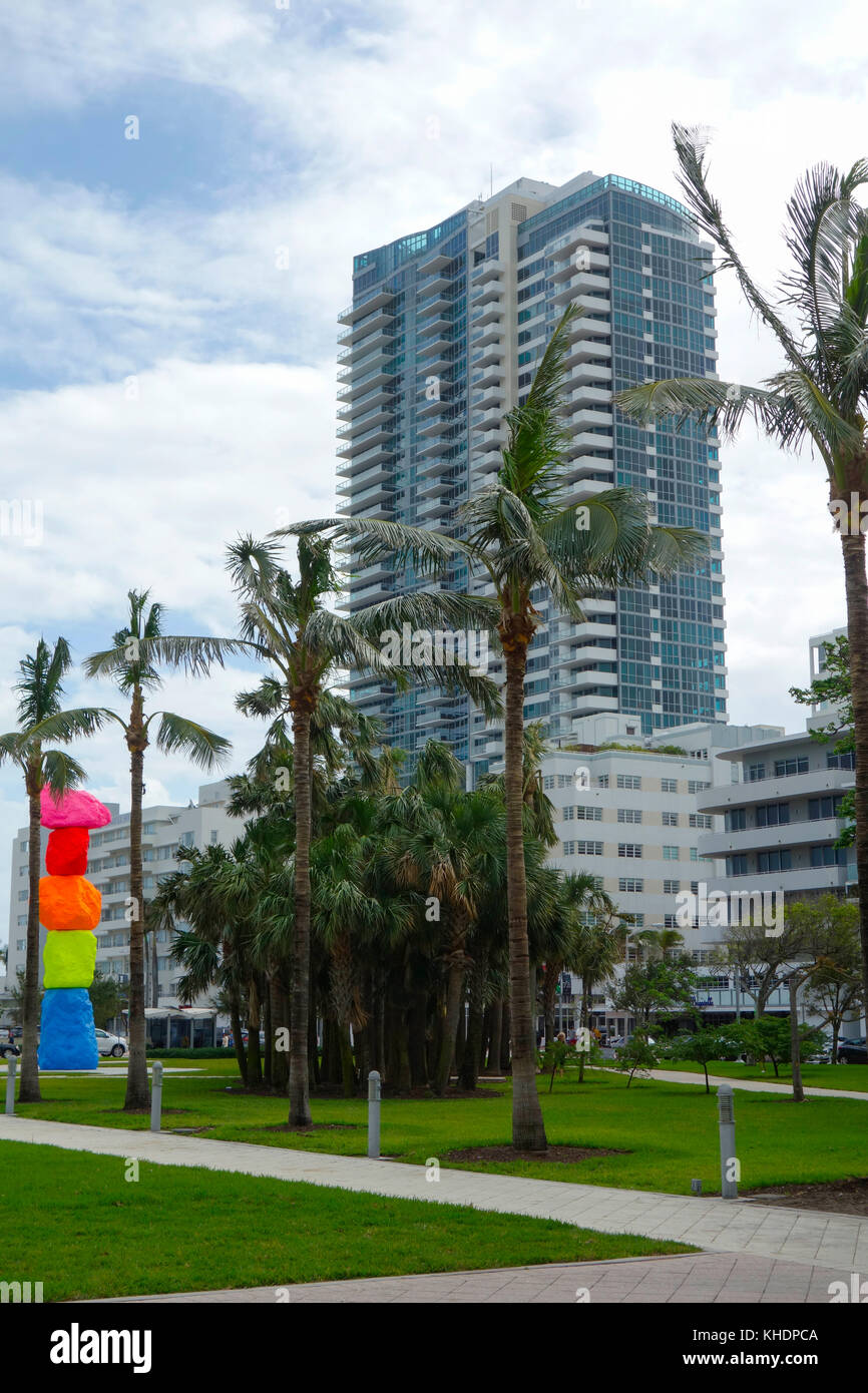 Miami Mountain Sculpture by Ugo Rondinone at the entrance to the Bass Museum, Collins Park, Miami Beach, USA. Stock Photo