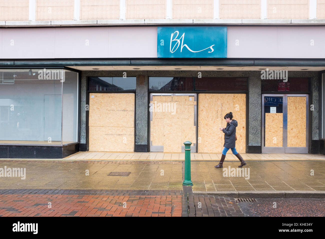 Exterior empty store hi-res stock photography and images - Alamy