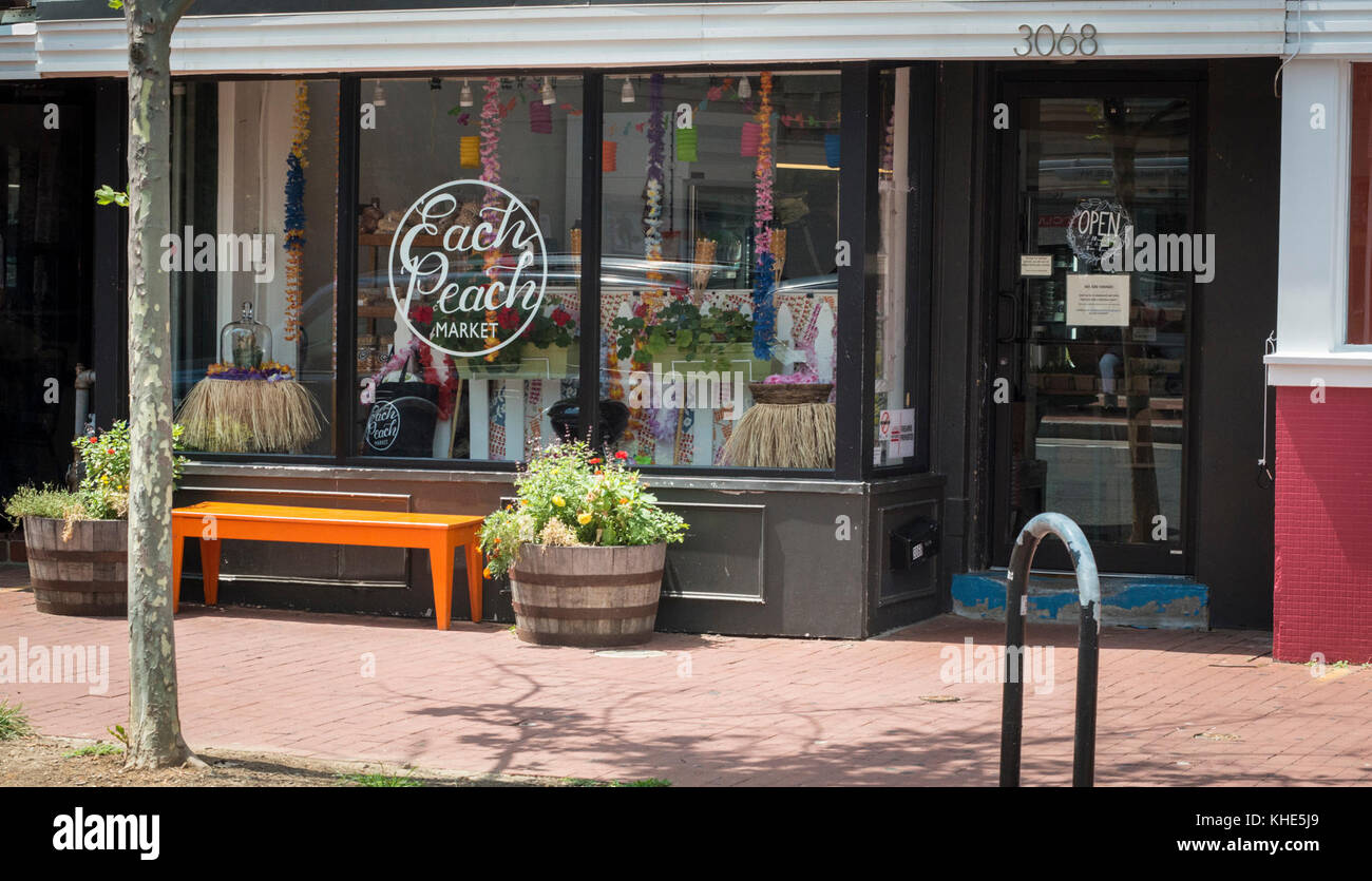 Tuscarora Organic Growers (TOG) delivers produce to Each Peach Market