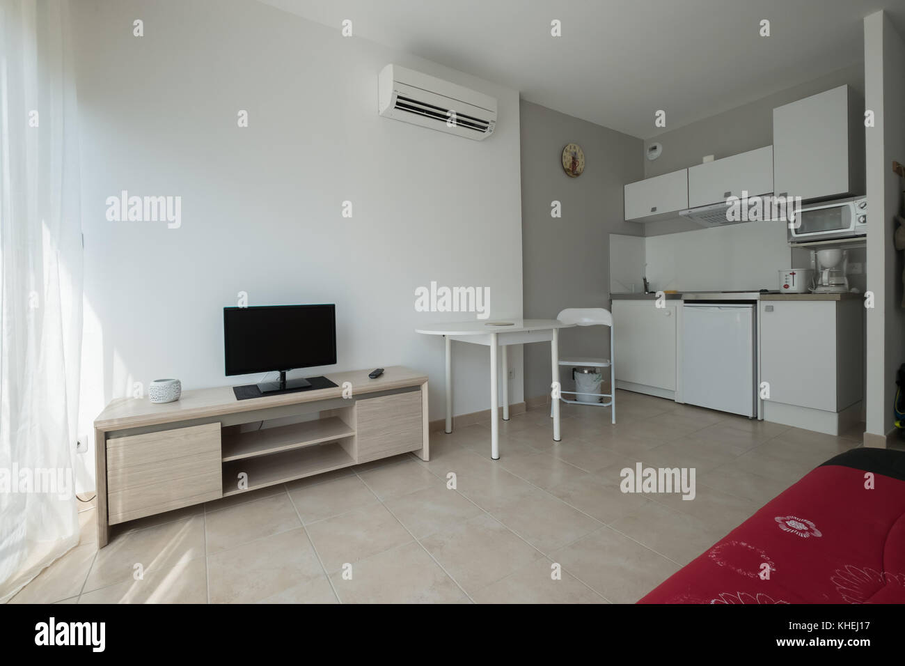 Modern hotel room interior hi-res stock photography and images - Alamy
