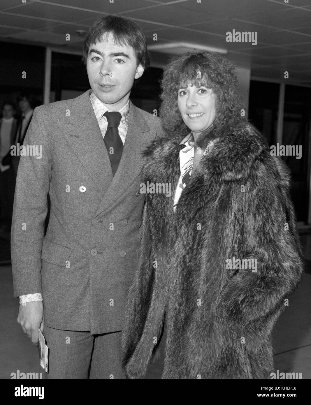 Evita girl Marti Webb alongside Andrew Lloyd Webber at Heathrow Airport in London when they left for Los Angeles to promote Marti's new album, 'Tell Me on a Sunday', which was composed by Lloyd Webber. Stock Photo