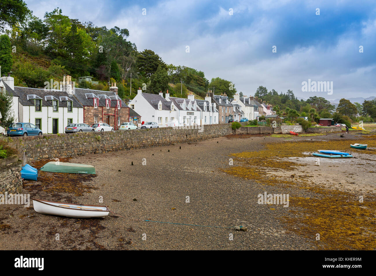 The row of houses in Harbour Street all face Loch Carron in Plockton, Ross & Cromarty, Scotland, UK Stock Photo