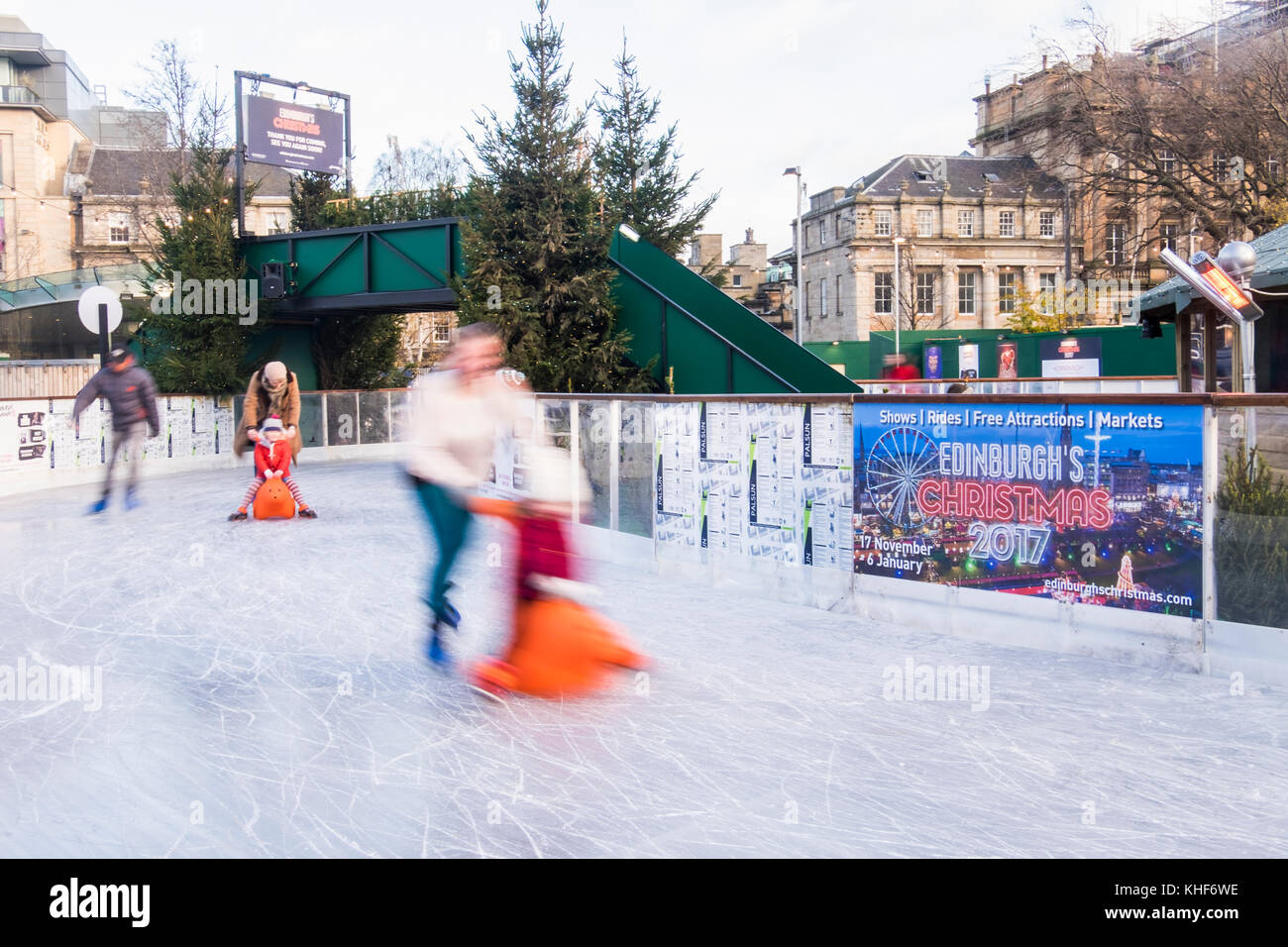 Edinburgh, UK. 17th Nov, 2017. A six-week season of festive entertainment in the heart of the city, Edinburgh's Christmas runs from 17 November 2017 to 7 January 2018. On the opening day, skaters take to the ice in St Andrew Square. Credit: Rich Dyson/Alamy Live News Stock Photo