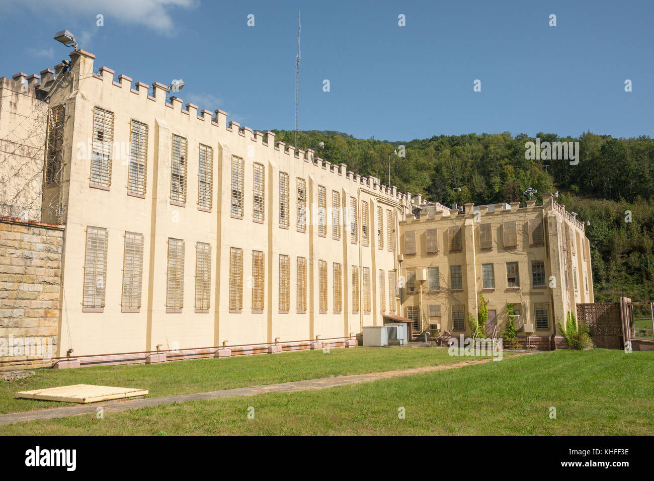 Exterior of Brushy Mountain State Correctional Penitentiary in Petros TN USA. Stock Photo