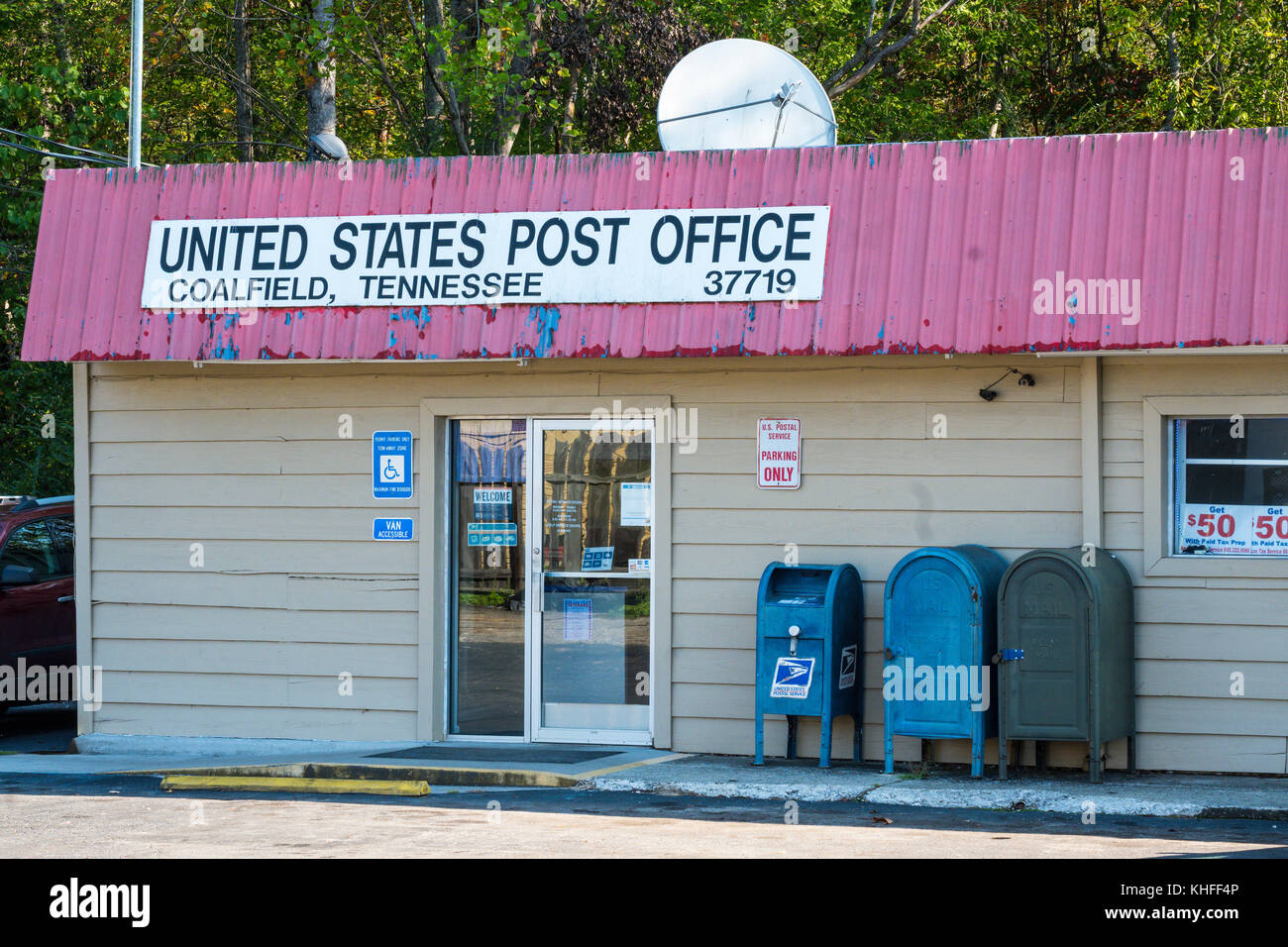 US Post Office in rural small American Appalachian mountain town Coalfield, TN Stock Photo