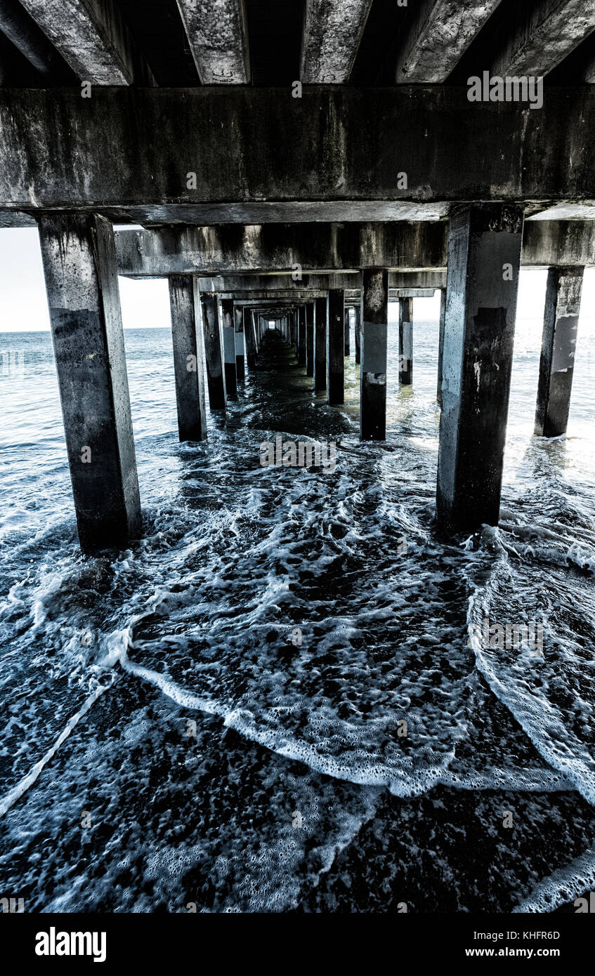 Coney island pier hi-res stock photography and images - Alamy