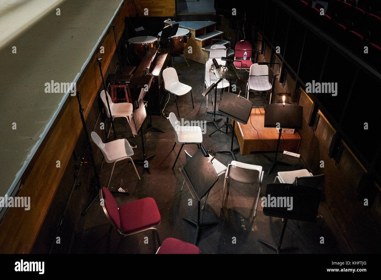 Orchestra pit hires stock photography and images Alamy