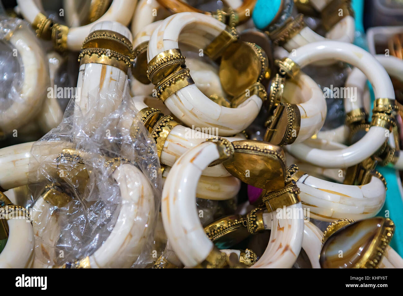 Indian royal jewellery hi-res stock photography and images - Alamy