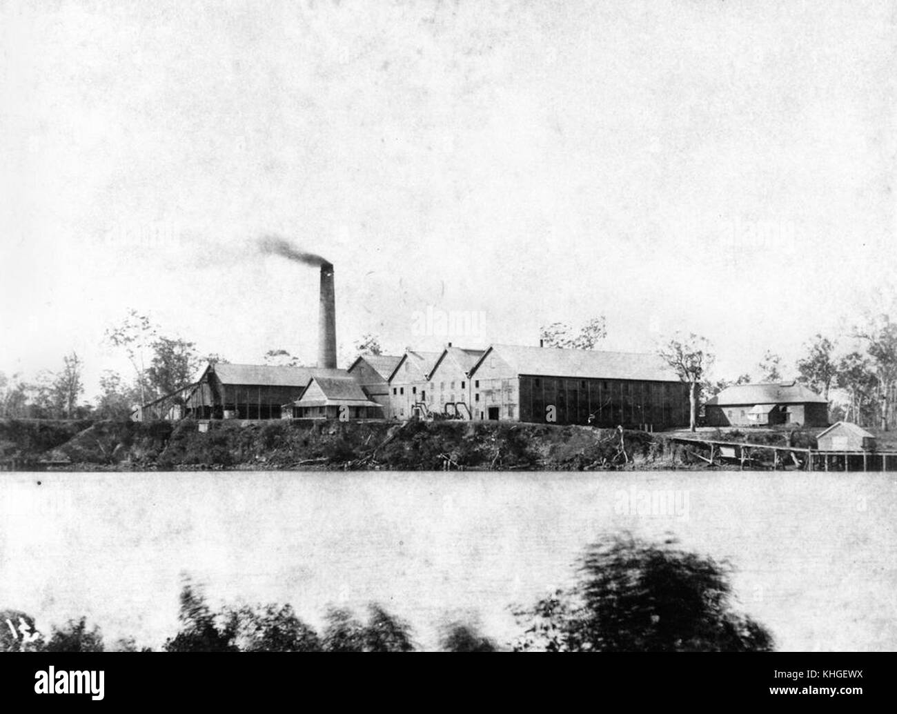 2 395869 Sugar mill, Bundaberg, probably the Millaquin Sugar Mill, 1898
