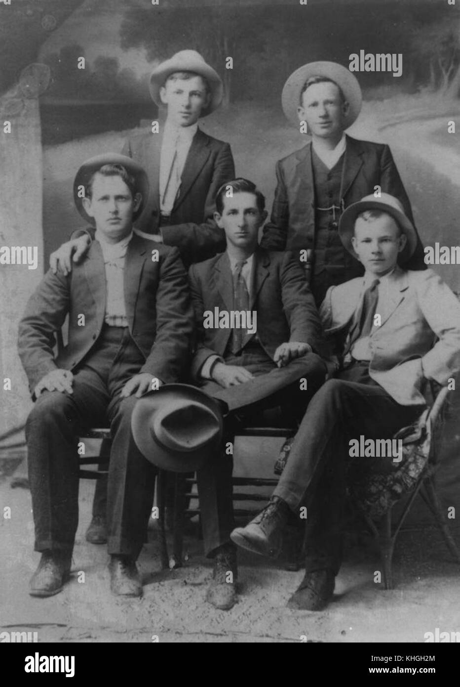 1 93792 Local residents of Winton, ca. 1910 Stock Photo Alamy