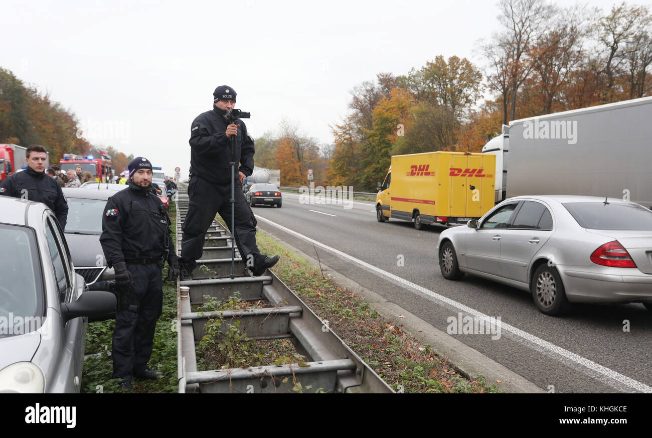 Person filming police hi-res stock photography and images - Alamy