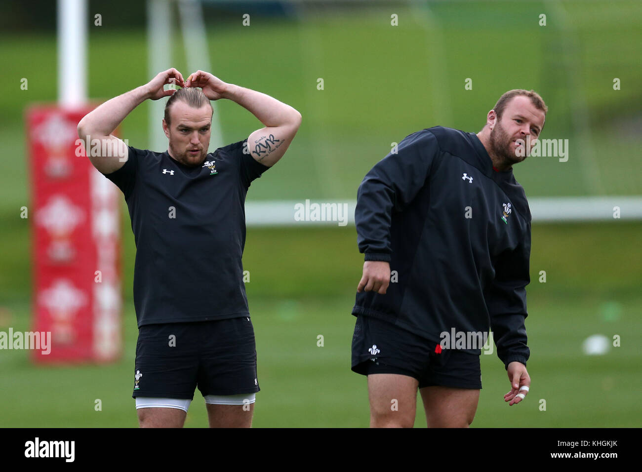 Cardiff, UK. 16th Nov, 2017. Kristian Dacey, the Wales rugby player (l) with Scott Andrews, the Wales rugby player (r) during the Wales rugby team training session at the Vale Resort Hotel in Hensol, near Cardiff, South Wales on Thursday 16th November 2017. the team are preparing for their Autumn International series match against Georgia this weekend. pic by Credit: Andrew Orchard/Alamy Live News Stock Photo