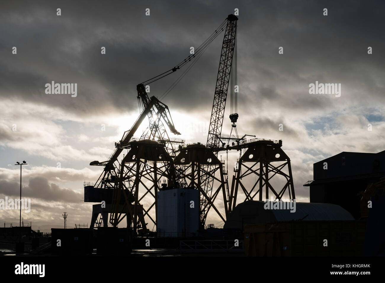 Burntisland, Scotland, United Kingdom. 17th Nov, 2017. View of offshore oil and gas platforms under construction at Burntisland Fabrications (BiFab) yard at Burntisland in Fife, Scotland. Workers at the company are at risk of losing their jobs because of contractual disputes. Scottish and UK Governments as well as the GMB and Unite unions are currently trying to reach a solution to save the workforce. Credit: Iain Masterton/Alamy Live News Stock Photo