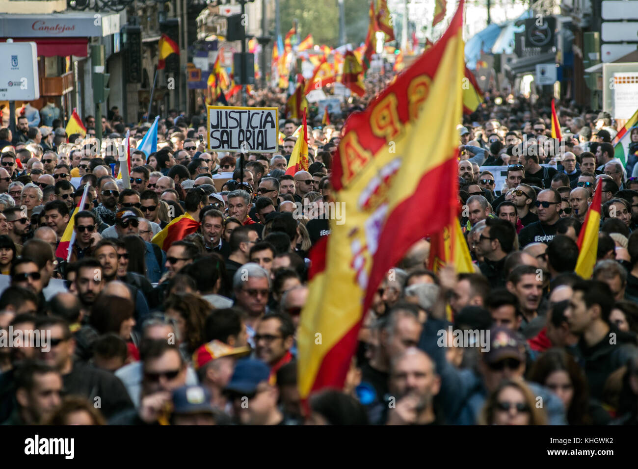 Madrid, Spain. 18th Nov, 2017. Thousands of Civil Guard and National
