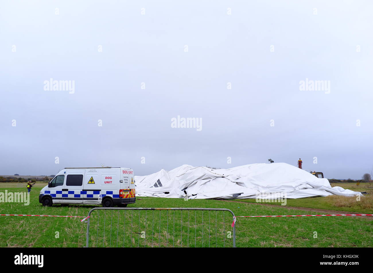 Bedfordshire UK, 18th November 2017. Disaster for the Worlds largest Airship, the AIRLANDER 10  which is thought to have broken away from it mooring and ripped through a perimeter fence topped with barbed wire, now lies in a farmers field looking like the corpse of a great white whale. Cardington, Bedfordshire, England UK. Stock Photo