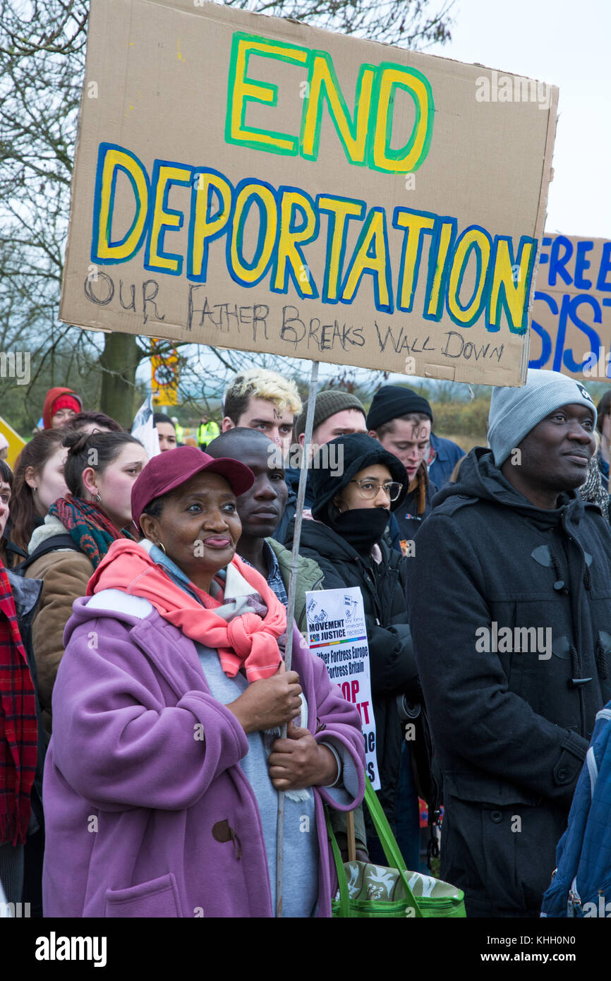 Milton Ernest, Bedford, UK. Saturday 18th November 2017. Around 1000 protesters attended a Shut Down Yarl’s Wood protest at the immigration removal centre. The protest was organised by the Movement for Justice by Any Means. Credit: Steve Bell/Alamy Live News Stock Photo