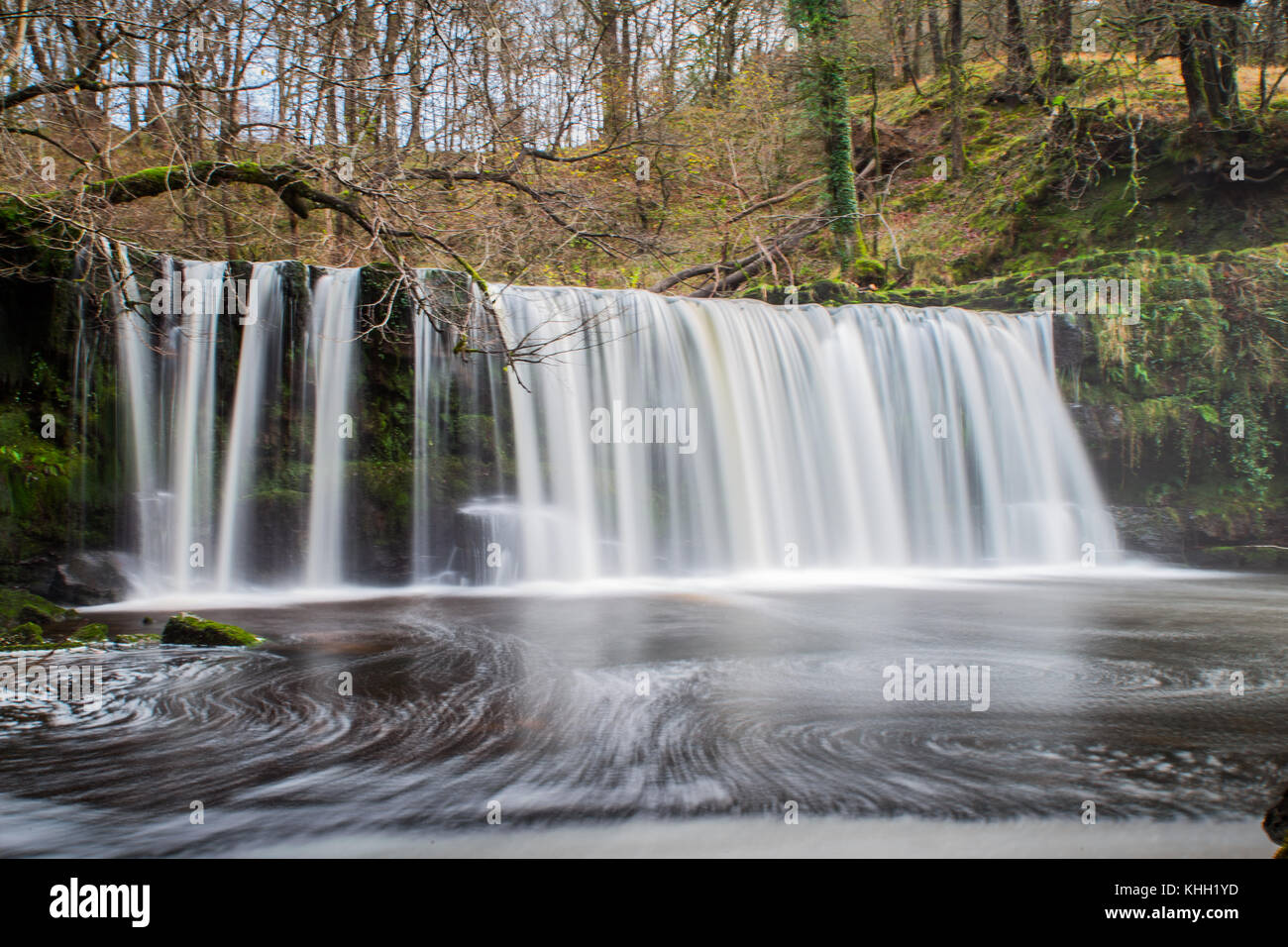 Pontneddfechan, South Wales, UK. 19th November, 2017. The waterfalls on the river Afon Nedd Fechan in South Wales were in full flow, today 19th November 2017, as temperatures hovered at around 8 degrees centigrade all day. Credit: Chris Stevenson/Alamy Live News Stock Photo