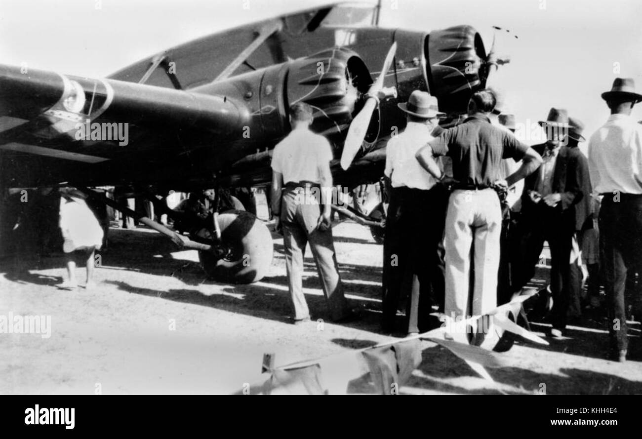 1 86788 Stinson aircraft at Bowen airfield, ca. 1935 Stock Photo - Alamy