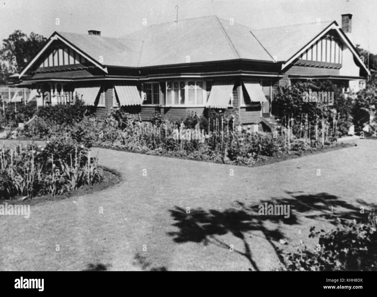 1 206853 House and garden at Kildonan Station Stock Photo Alamy