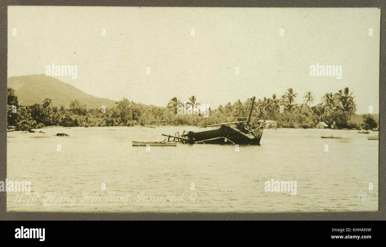 2 258889 Sunken boat at Flying Fish Point, Innisfail, 1930 Stock Photo