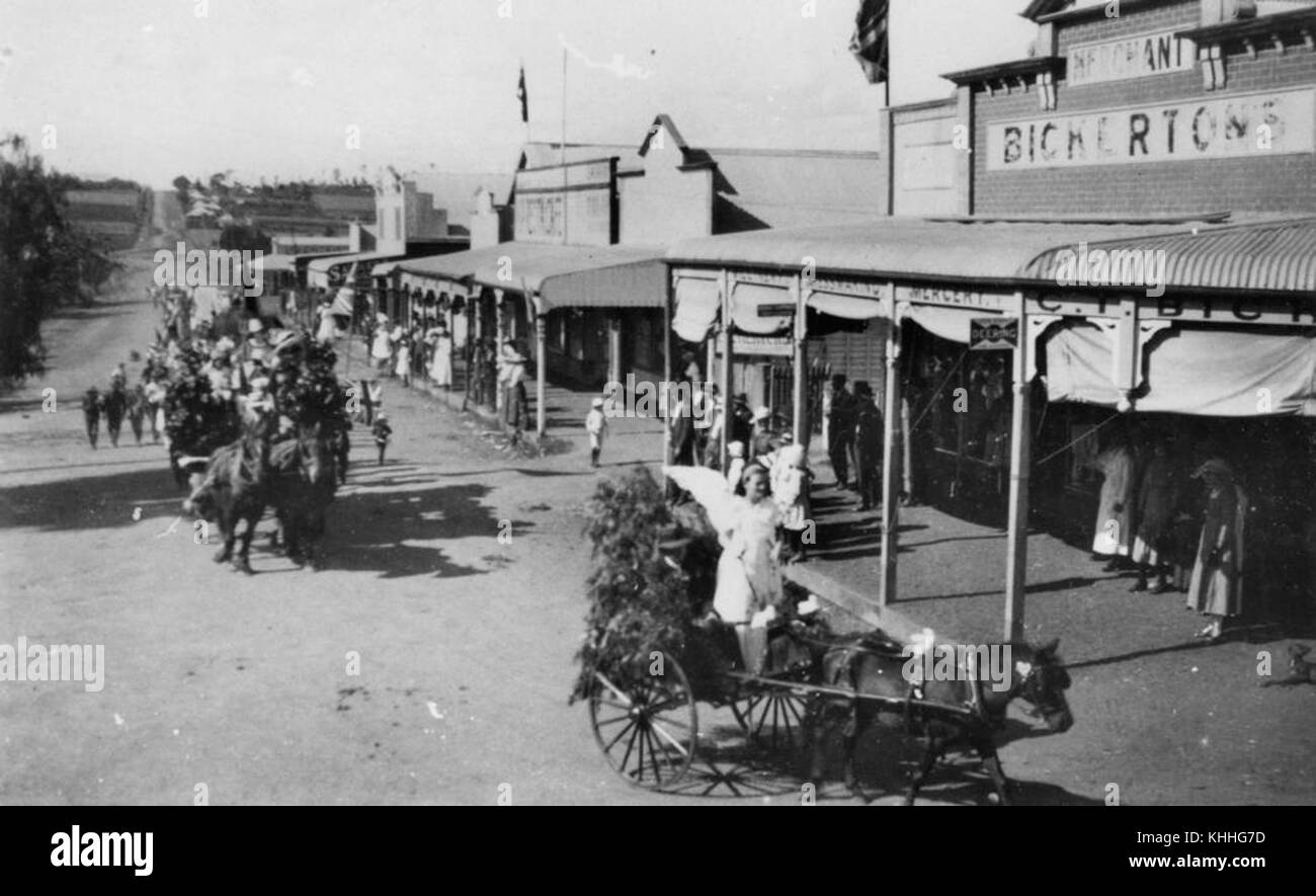2 140707 Decorated wagons on Edward Street, Kalbar, Queensland, 1918