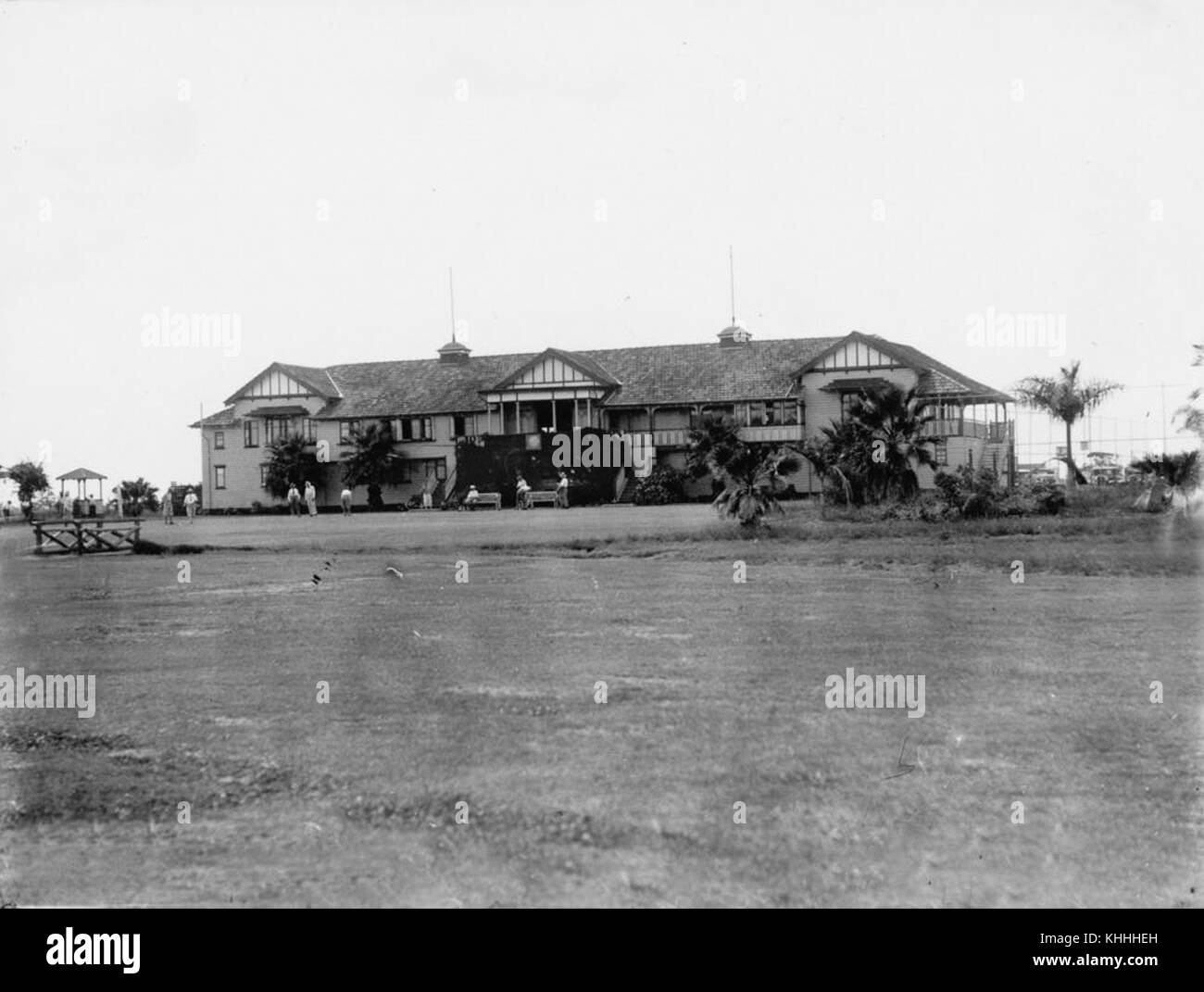 2 151839 Clubhouse of the Royal Queensland Golf Club, Hamilton