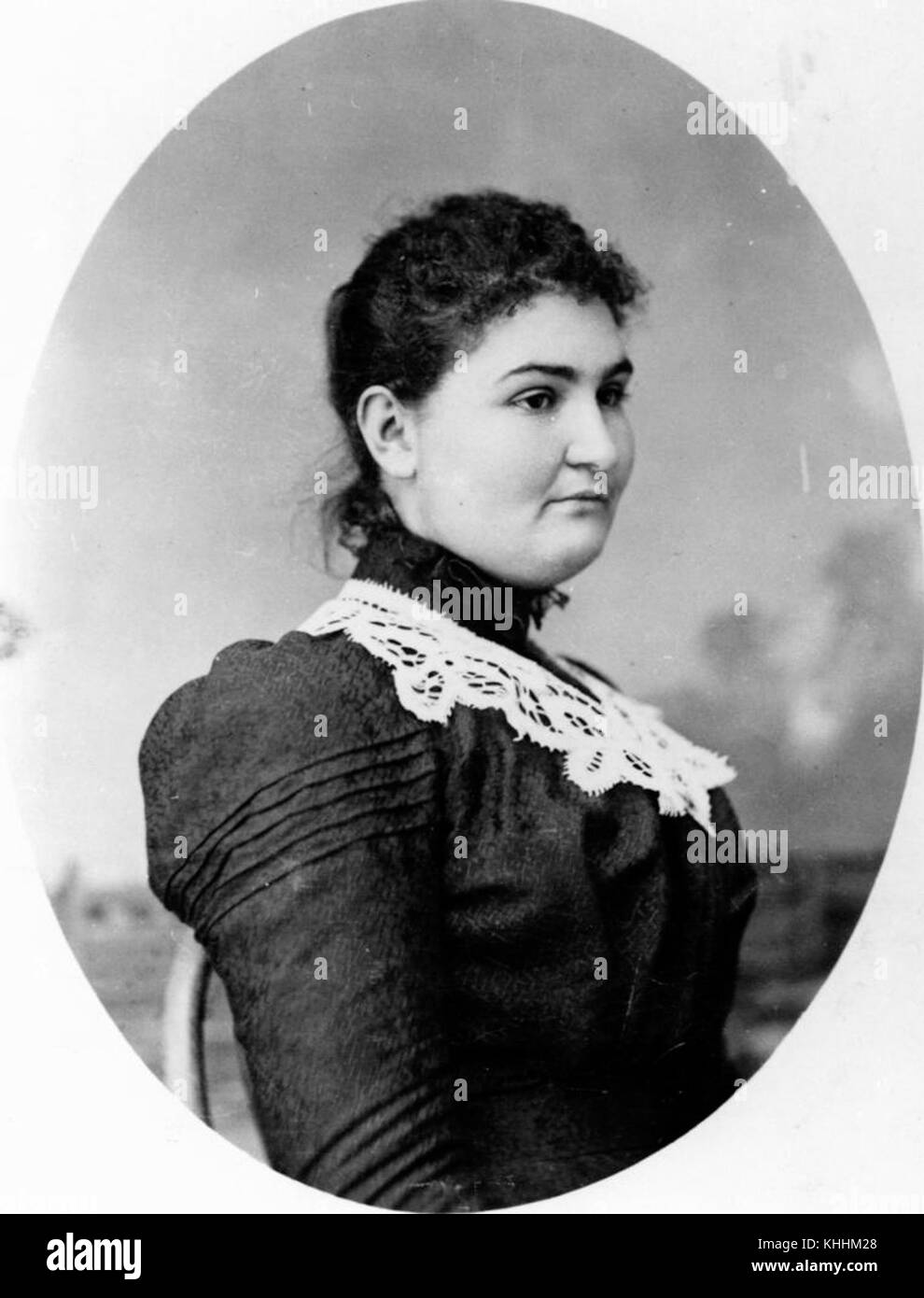 2 177659 Profile portrait of Mrs F. A. Hansen of Wondai, 1901 Stock Photo