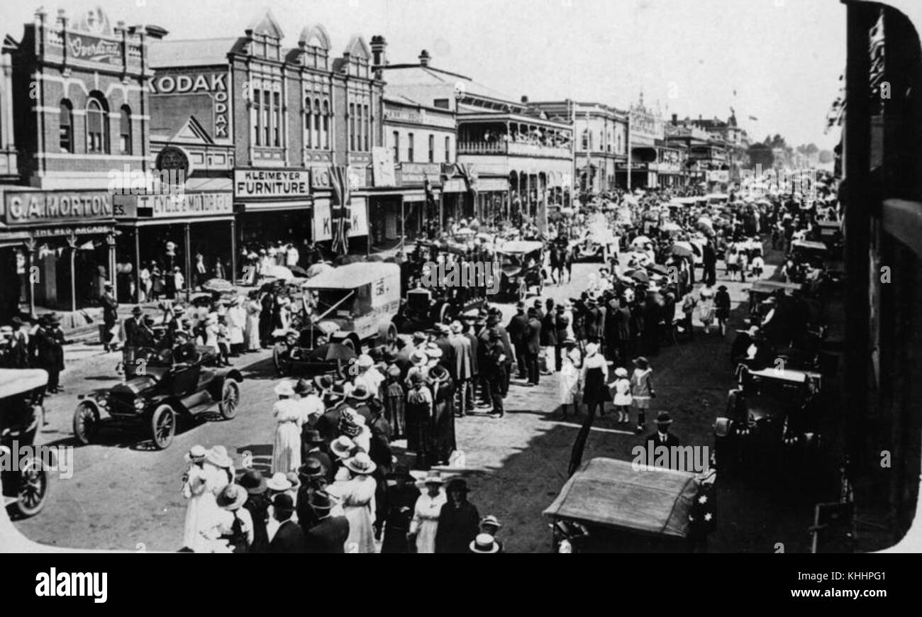1 44303 Peace celebrations on Ruthven Street, Toowoomba, ca. 1919 Stock Photo