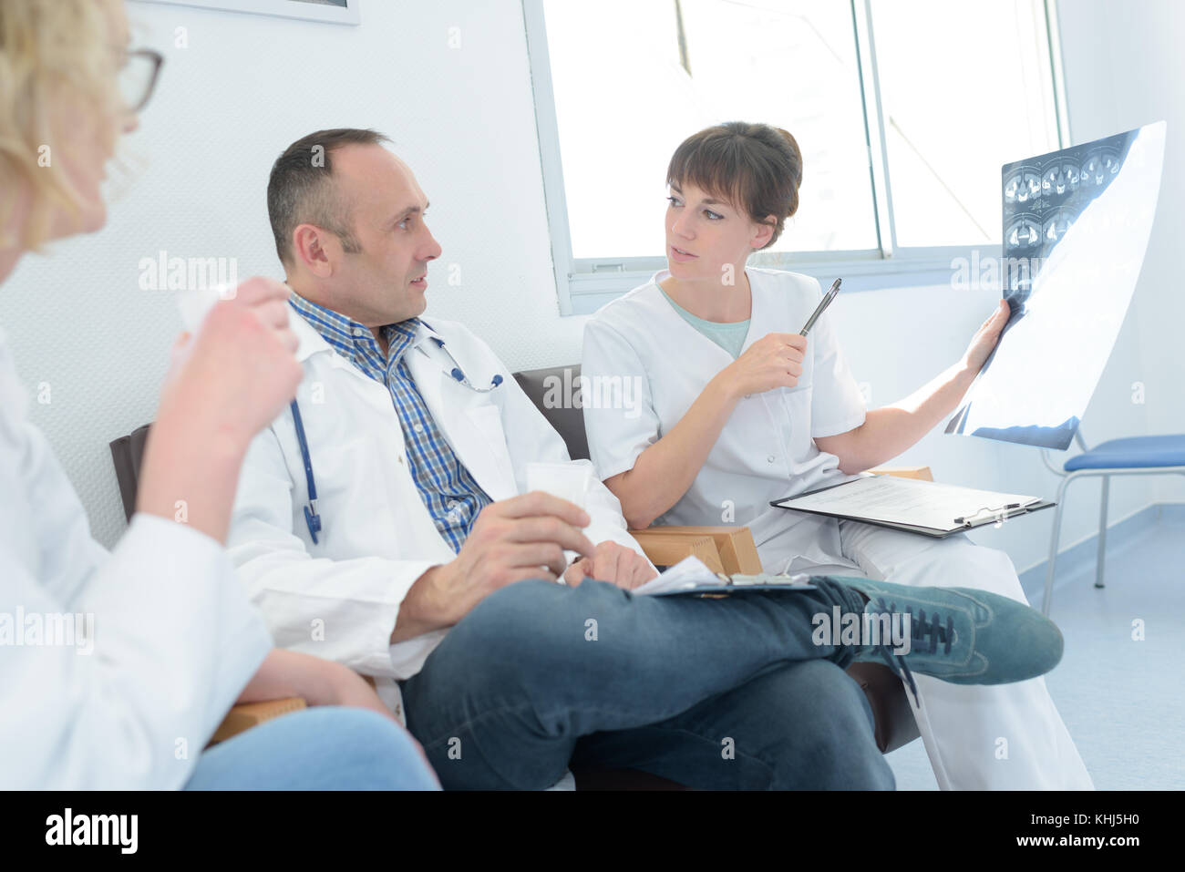 Medical team meeting hi-res stock photography and images - Alamy