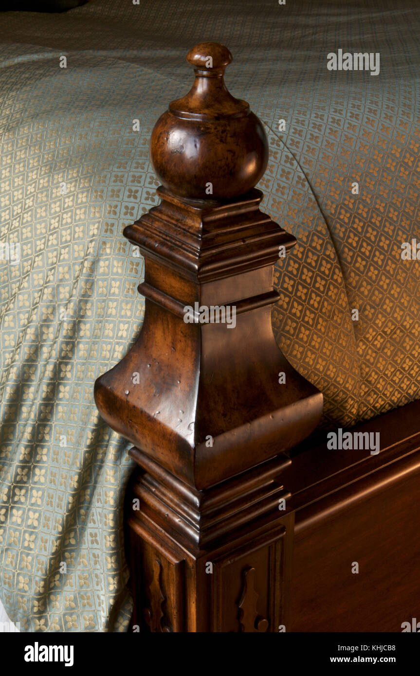 Antique bed hires stock photography and images Alamy