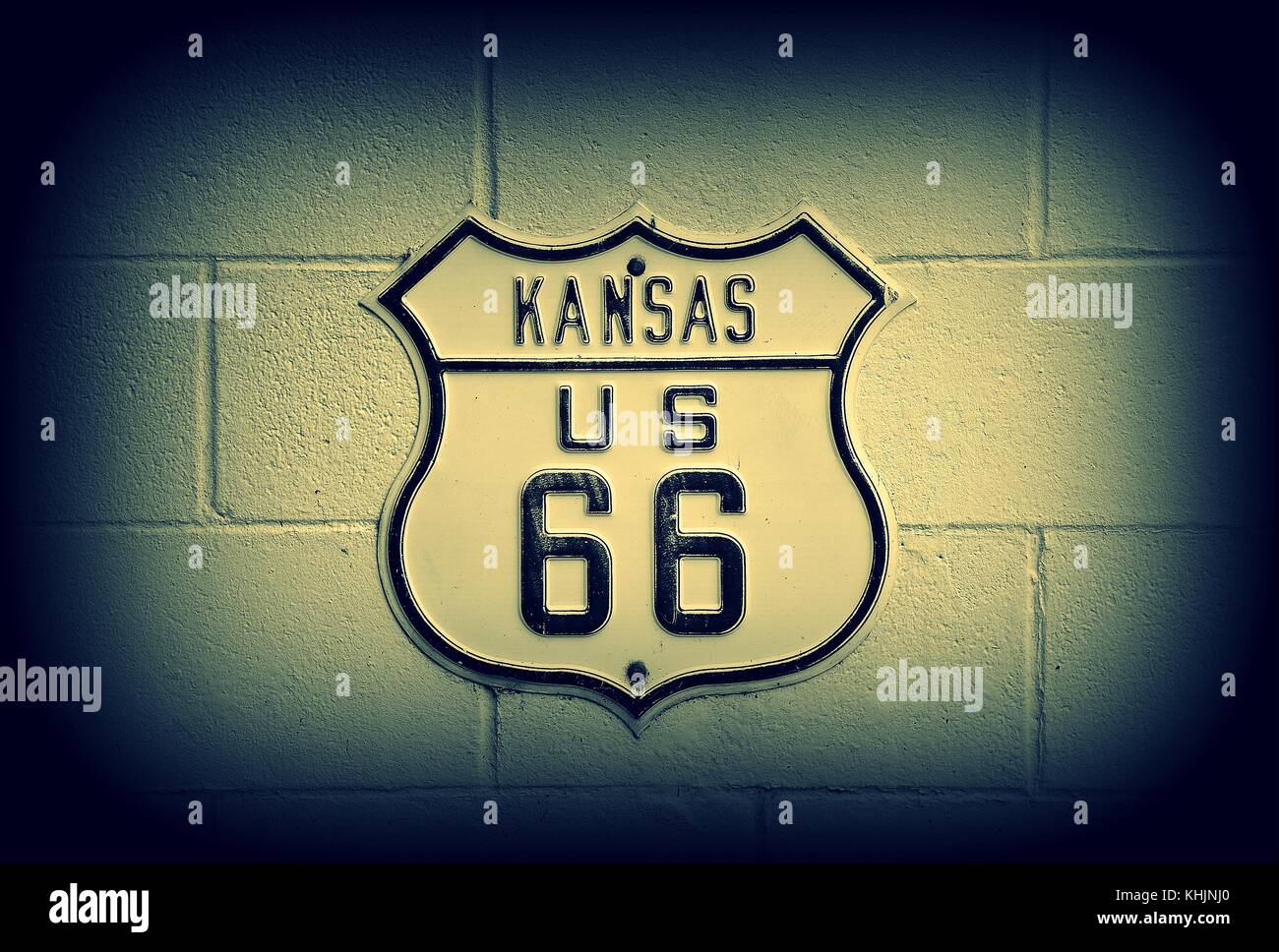 Kansas road sign hi-res stock photography and images - Alamy