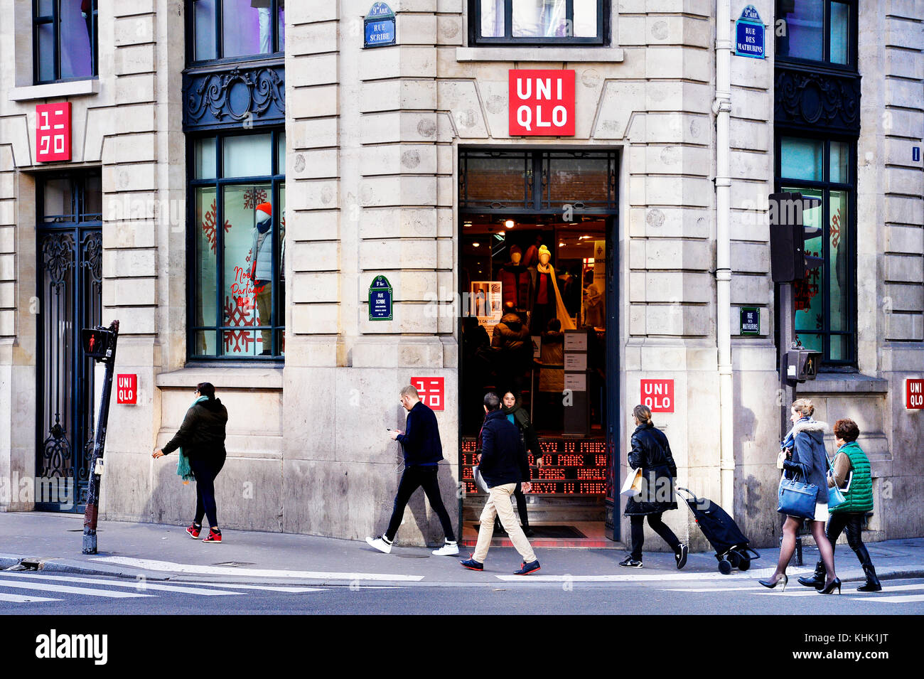 Uniqlo Flagship, Opéra - Paris- France Stock Photo - Alamy