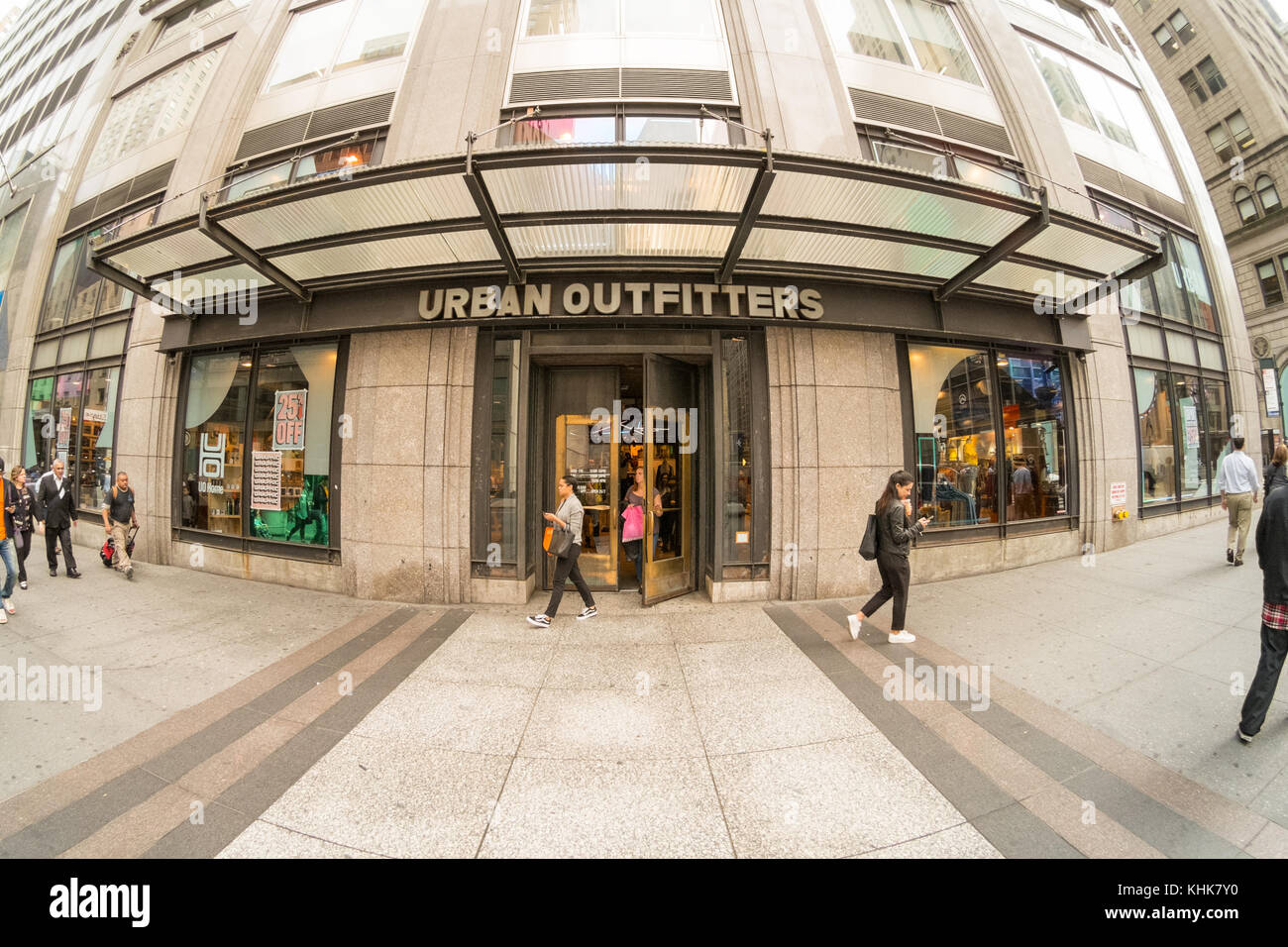Urban Outfitters New York High Resolution Stock Photography and Images 