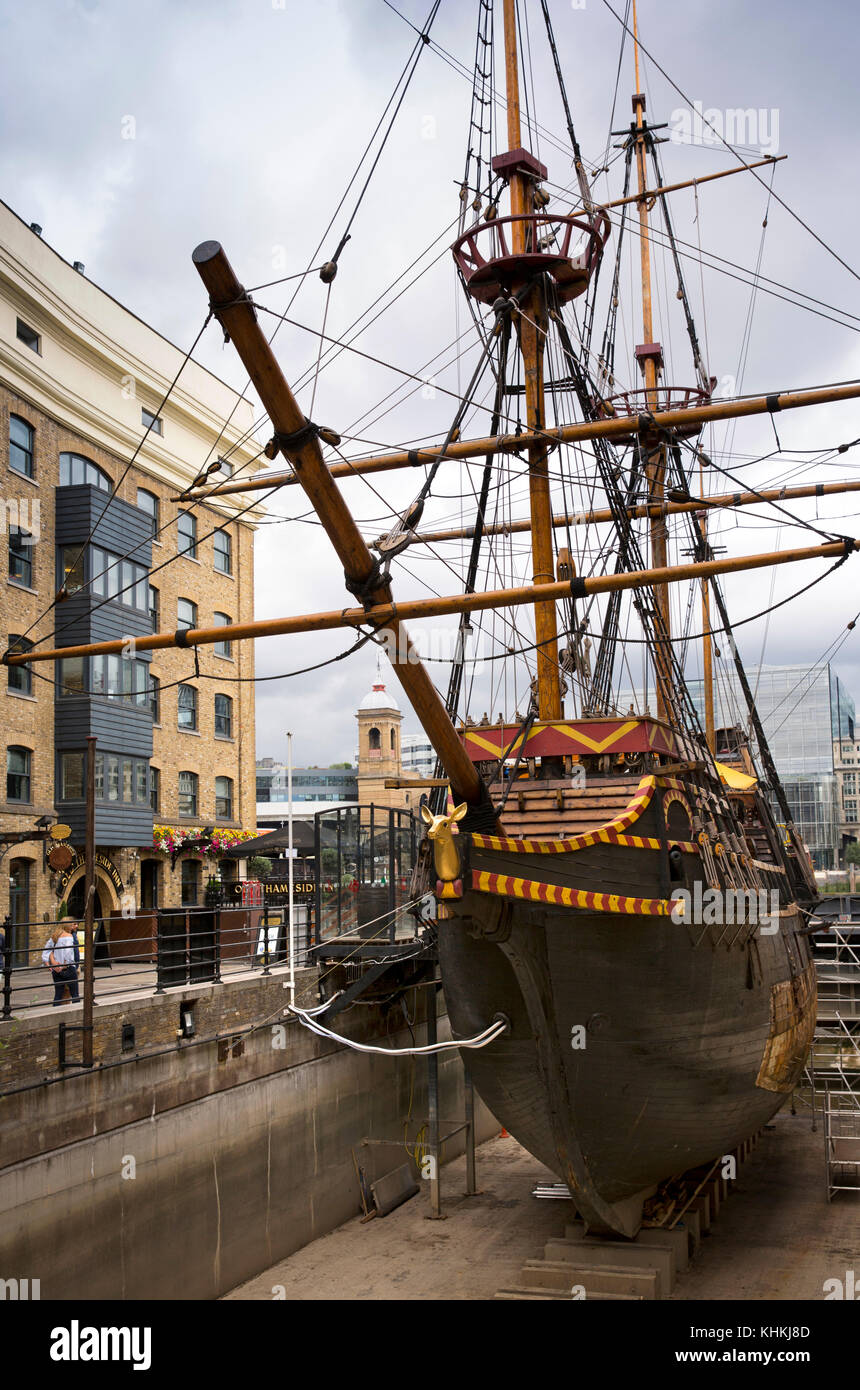 UK, London, Southwark, Pickford’s Wharf, replica of Francis Drake’s ship Golden Hinde Stock Photo