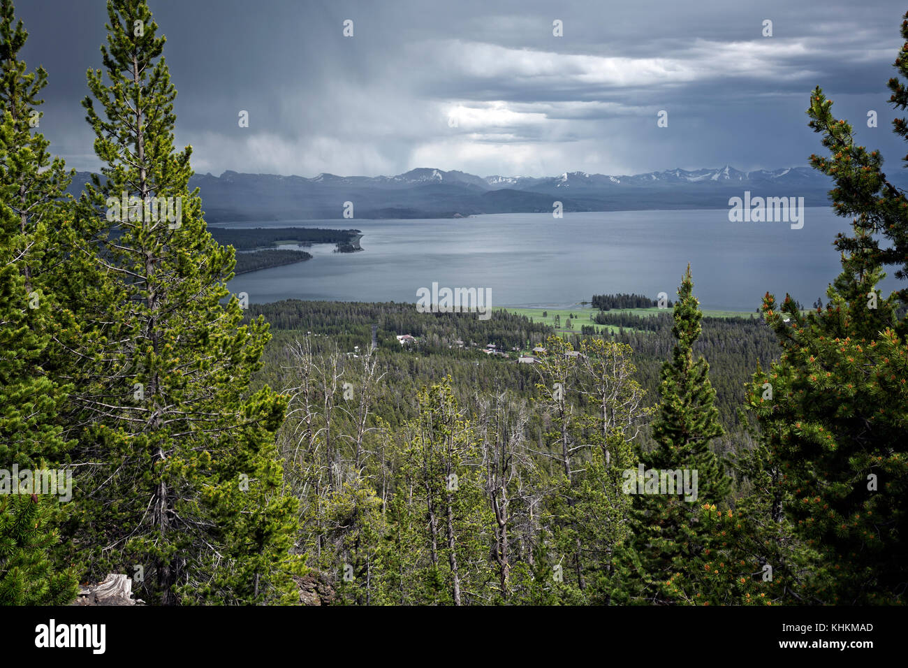 WY02618-00...WYOMING - View of Yellowstone Lake and Lake Village from ...