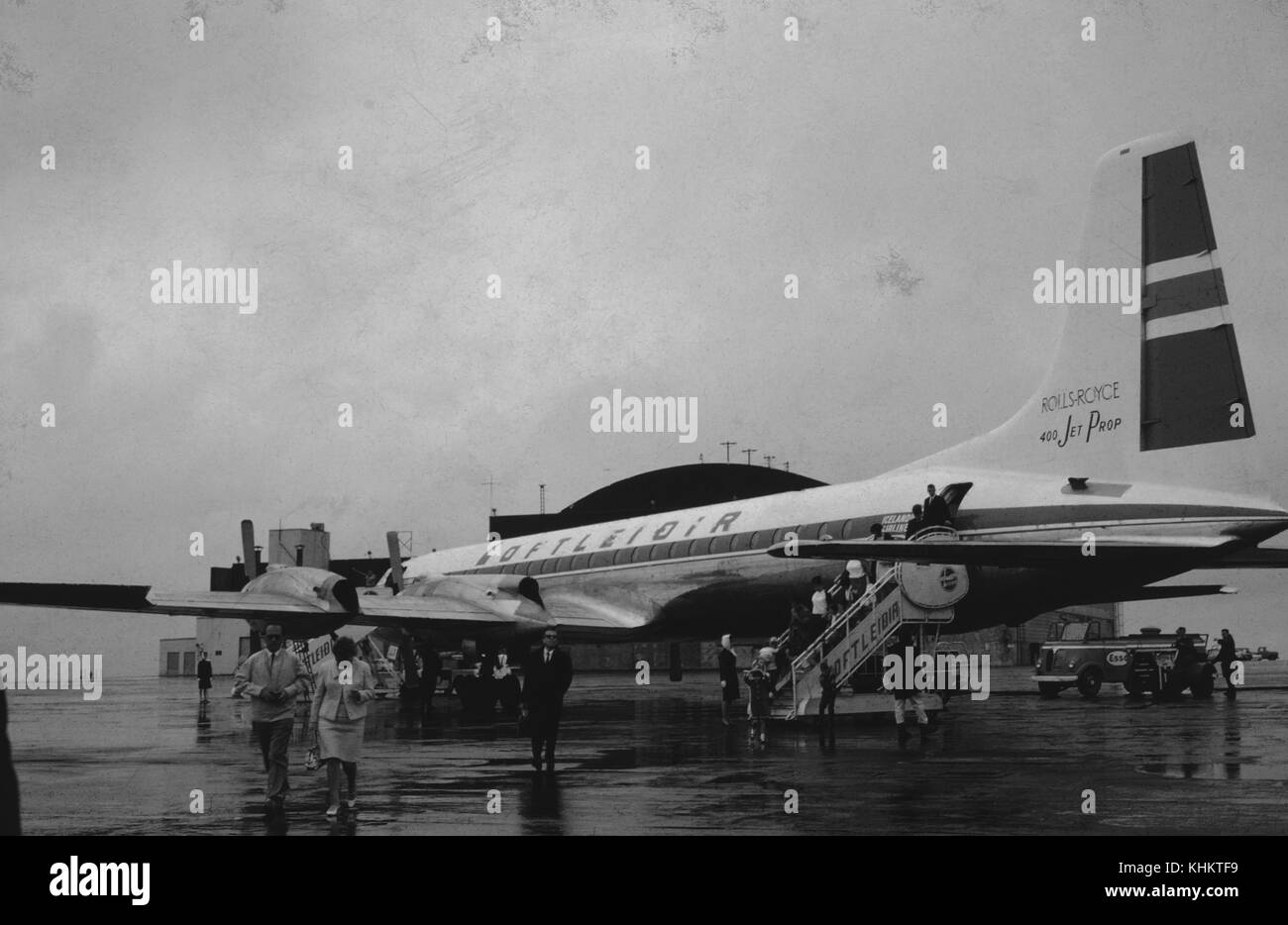 Vintage airplane passengers hi-res stock photography and images - Alamy