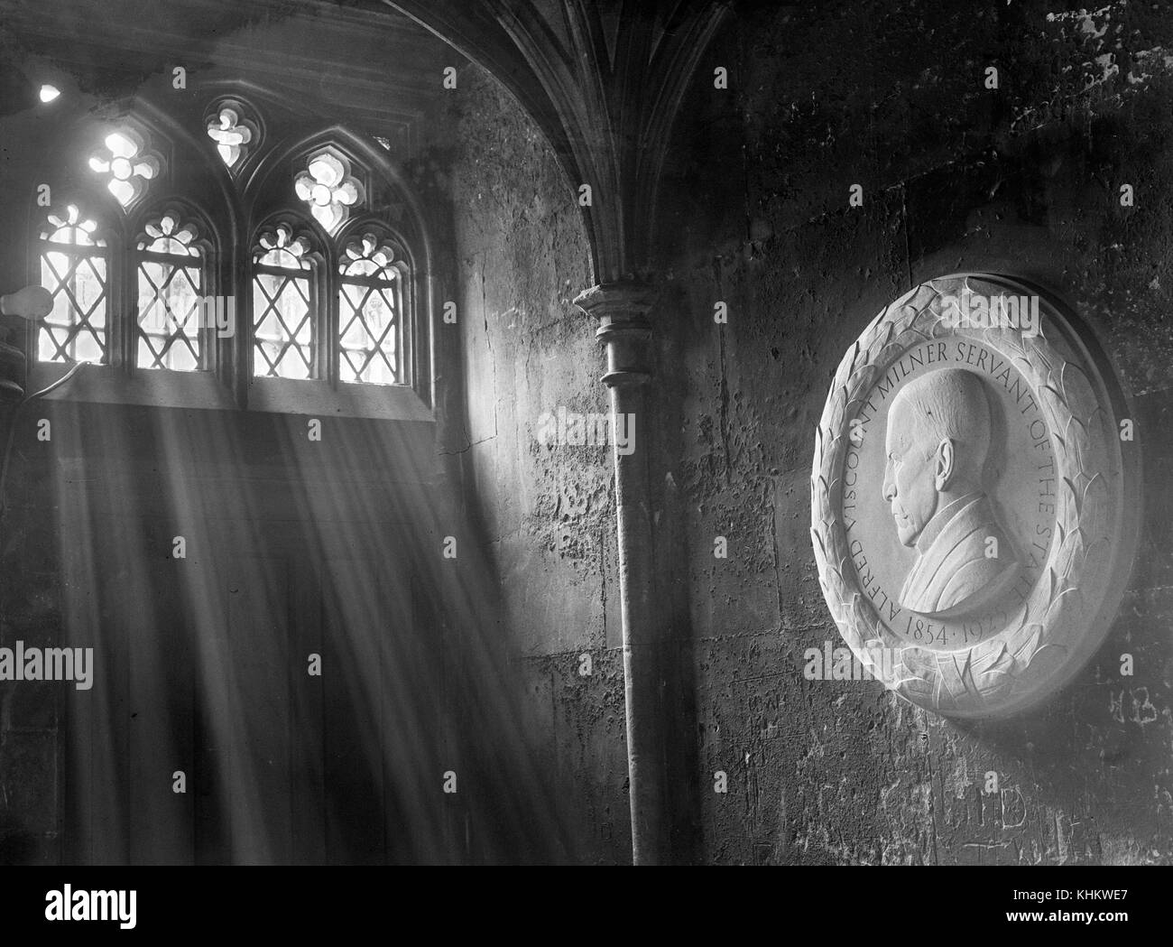 The sunlit corner of the Henry VII Chapel, showing the newly unveiled memorial plaque to Lord Milner. Sir Stanley Baldwin performed the unveiling ceremony in the Henry VII Chapel, Westminster Abbey. Stock Photo