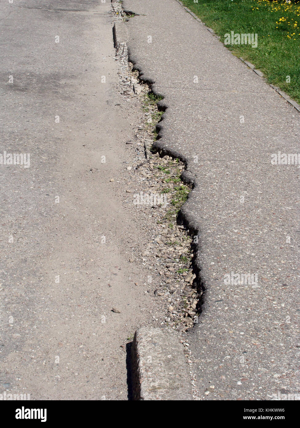 Crushed asphalt hires stock photography and images Alamy