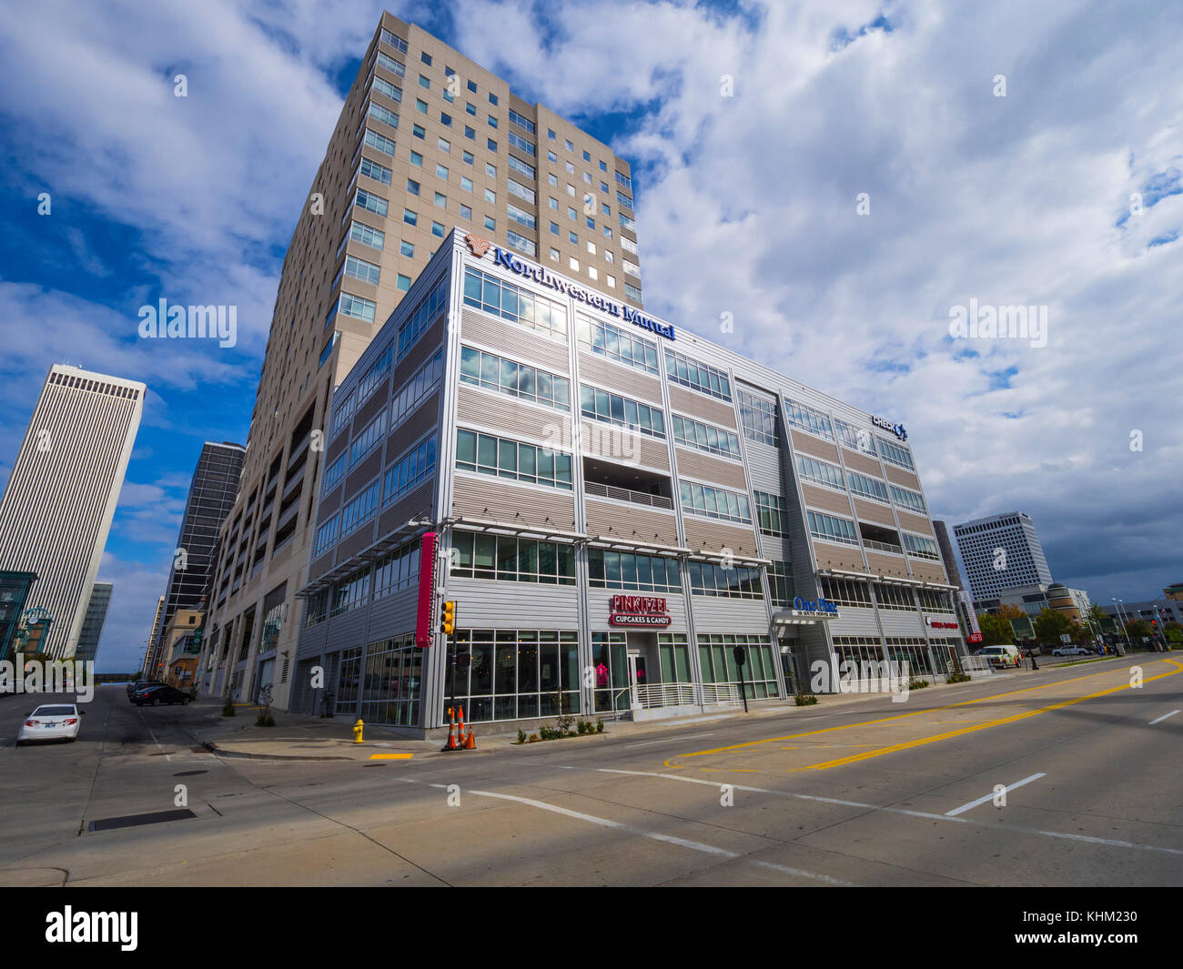 Street view in Tulsa Downtown - TULSA / OKLAHOMA - OCTOBER 17, 2017 ...