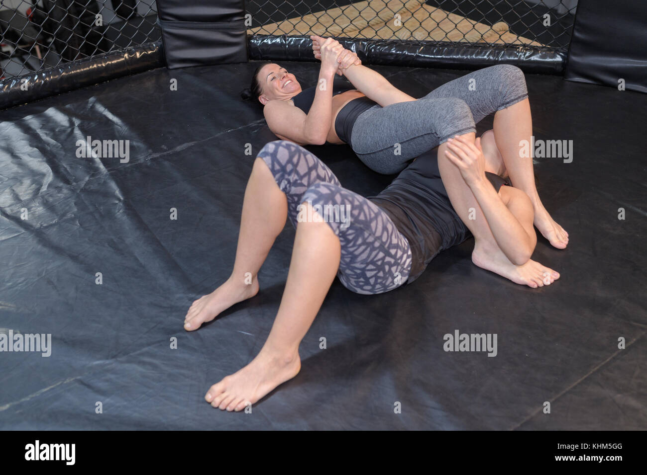 Female Wrestling Barefoot Ganalytic