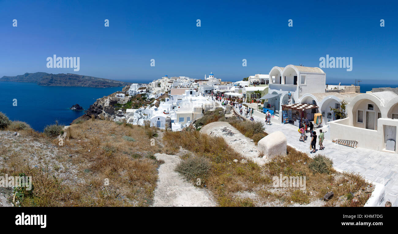 Blick ueber Oia und die Caldera, Santorin, Kykladen, Aegaeis, Griechenland, Mittelmeer, Europa | View over the village Oia and the Caldera, Santorini, Stock Photo